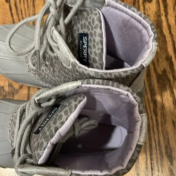SPERRY NWT boots - Picture 5 of 5